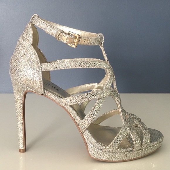 Sandra dress sandals by MICHAEL Michael Kors - Picture 2 of 6